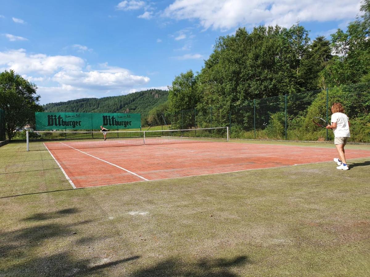 Отель Sabine'S Gastehaus Ubereisenbach Экстерьер фото